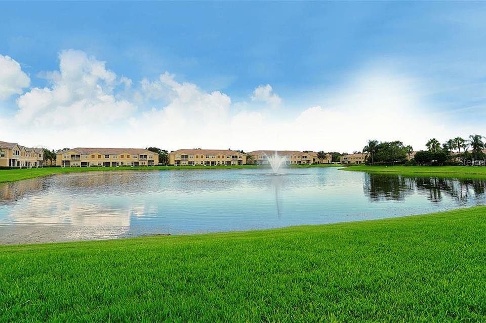2nd image of 3480 Parkridge Cir