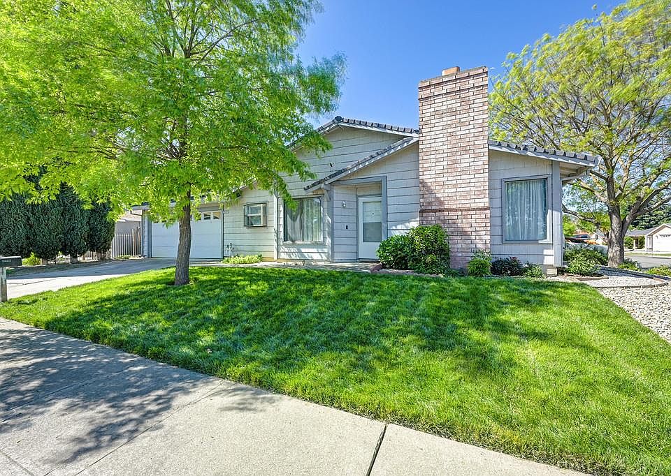1st image of 2923 Baronet Way