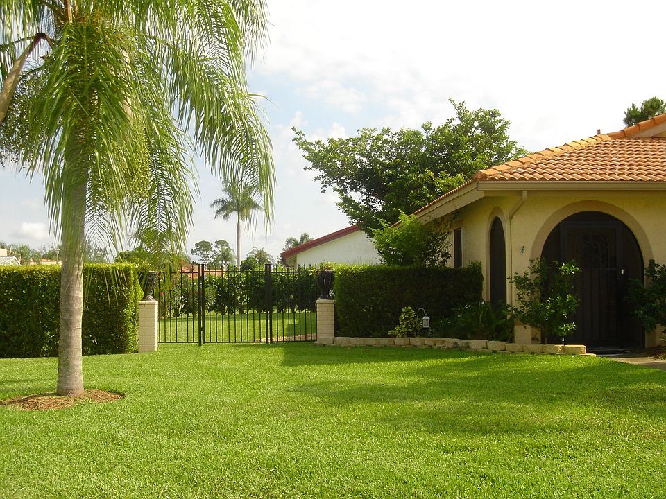 2nd image of 5430 Helene Cir