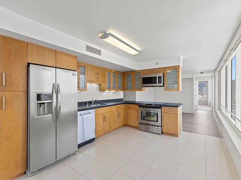 1009 Kapiolani Blvd #4403 — Photo 7