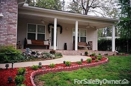 1st image of 215 Grandview Dr