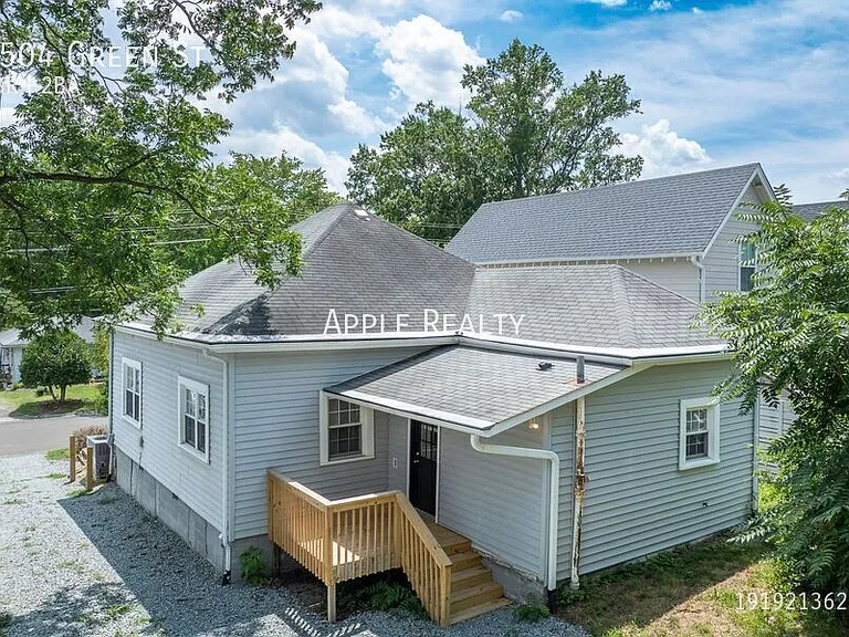 2504 Green St — Photo 16