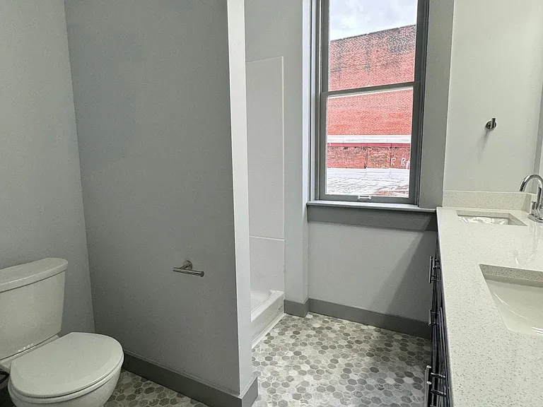 424 Main St #3A — Photo 10