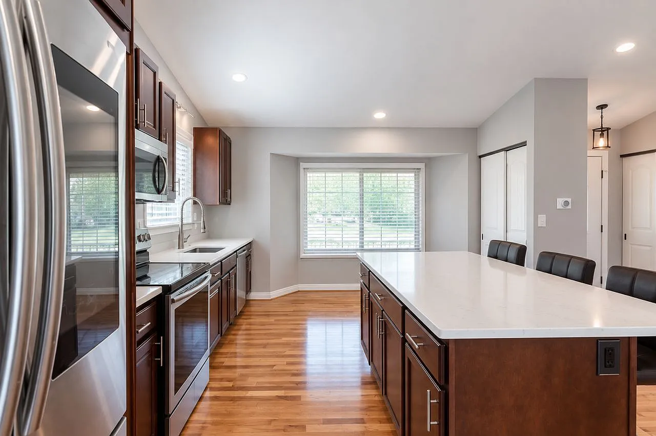 721 Sage Hill Dr — Photo 3
