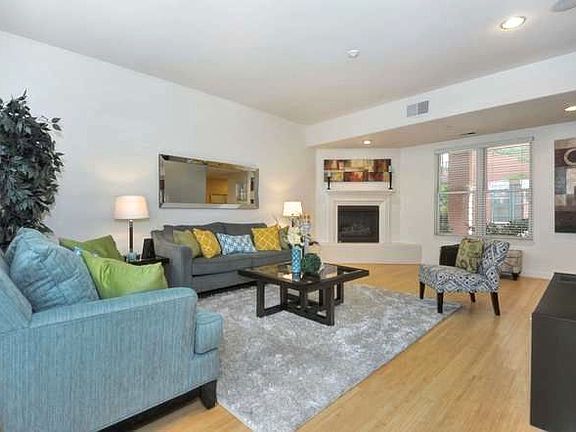 4th image of 435 Sheridan Ave APT 109