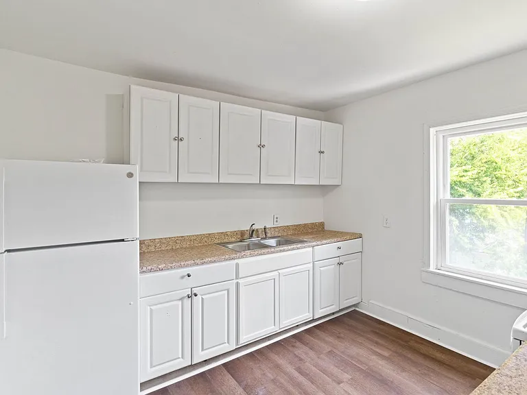 516 N Center St — Photo 20