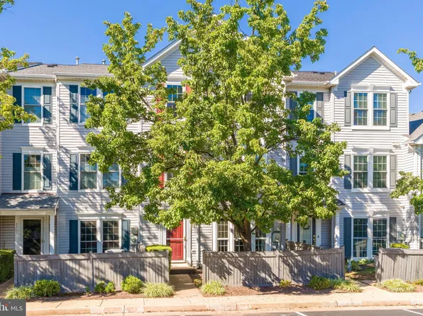 9305 Gooseberry Dr, Manassas, VA 20110