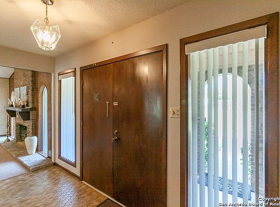 3rd image of 104 Phlox Ln
