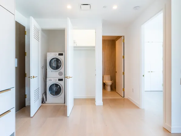 3 Court Square image 10 of 10