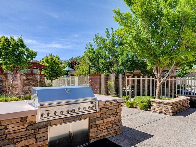10648 Bandera Mountain Ln — Photo 13