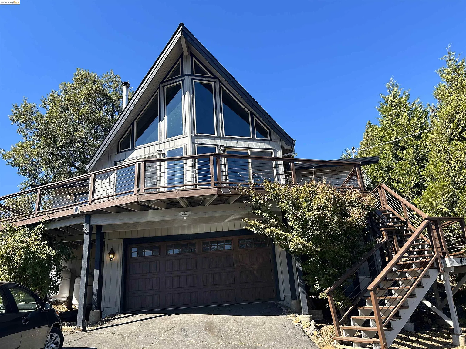 4112 Pearl Rd photo 1