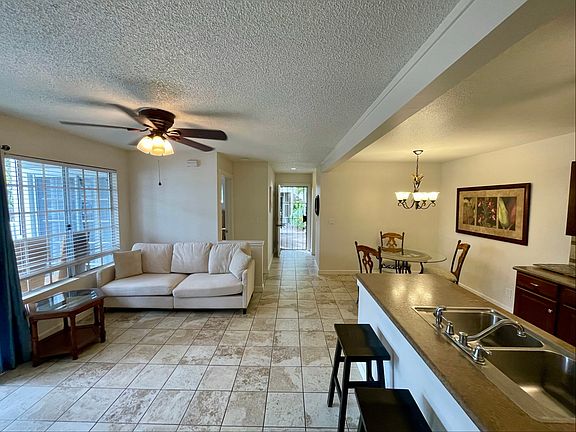 3rd image of 68-3883 Lua Kula St APT 301