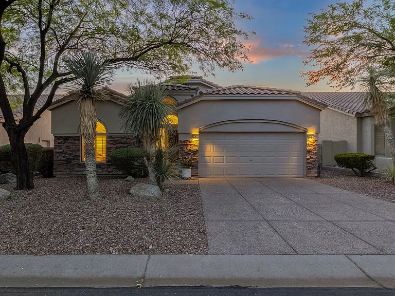 N Desert Oasis Mesa Ave — Photo 8