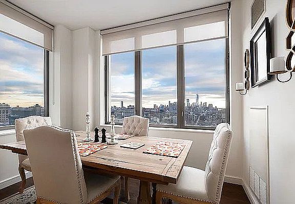 3rd image of 101 W 24th St APT 29C