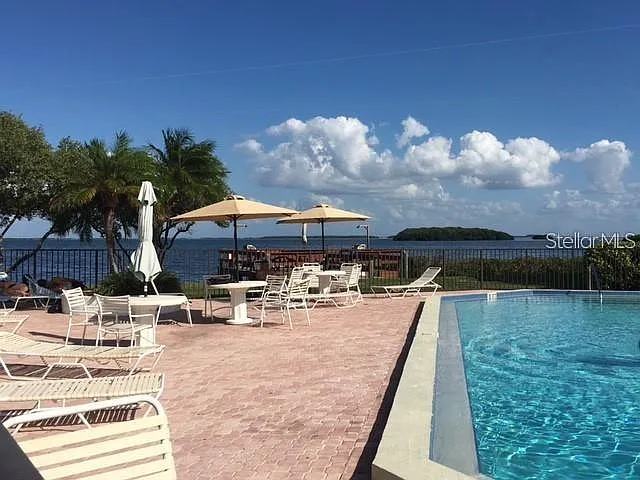 2 bed, 2.0 bath, 830 sqft, $2,000 — Photo 4