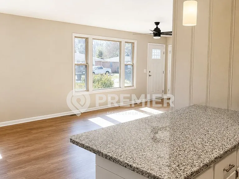 302 Malvin St — Photo 10