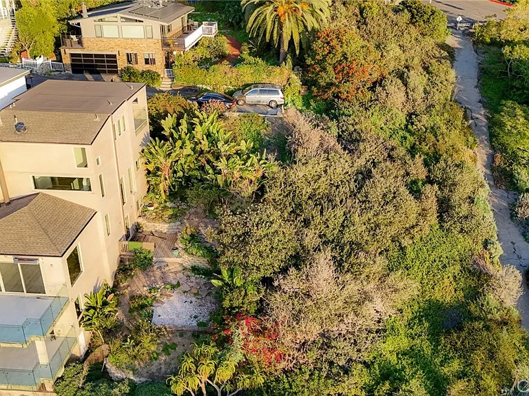 805 Katella St — Photo 30
