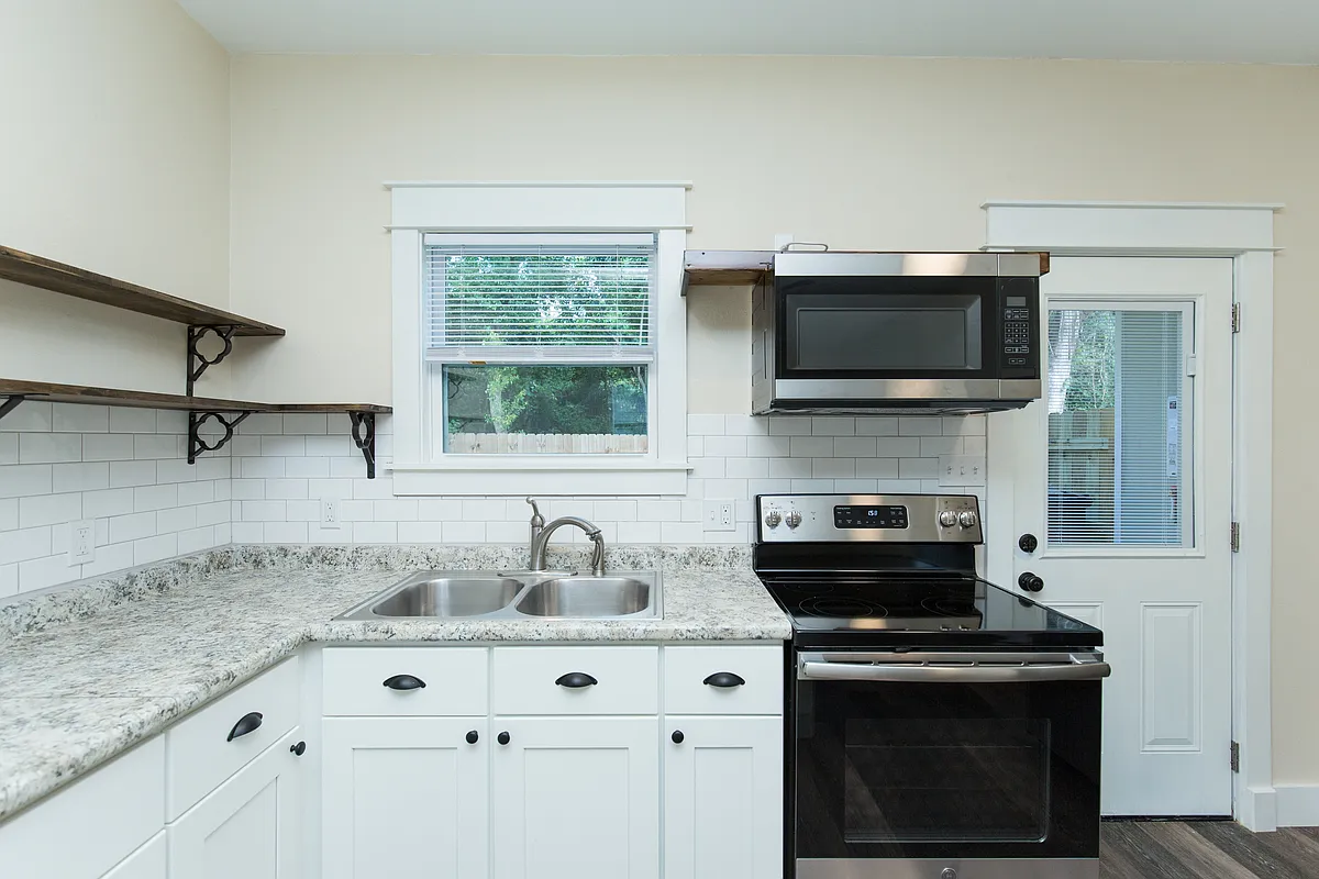 Building Photo - 1500 Dacron Dr #101