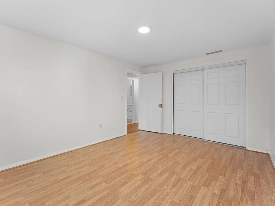 35 Eagle Ave