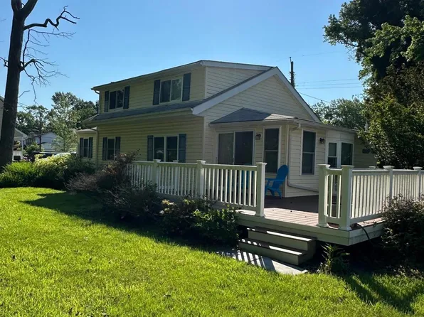 5007 Lerch Dr, Shady Side, MD 20764