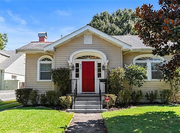 2nd image of 427 Homestead Ave