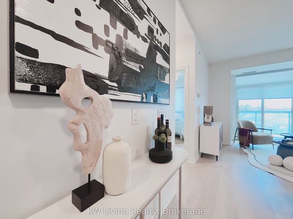 8323 Kennedy Rd #220, Markham, ON L3R 5W7