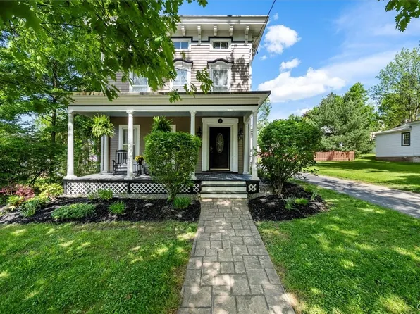 17 Marvin St, Clinton, NY 13323