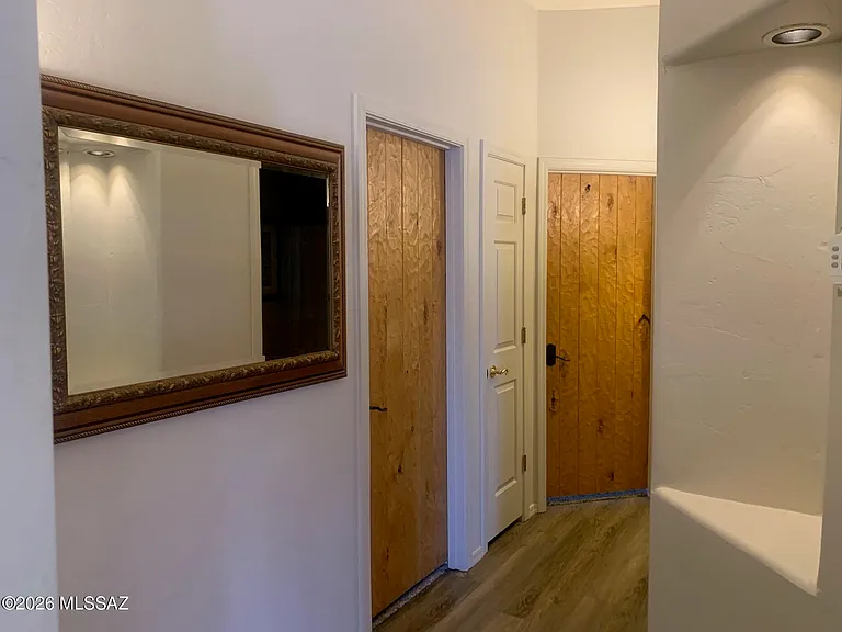 2514 E Petroglyph Ln — Photo 11