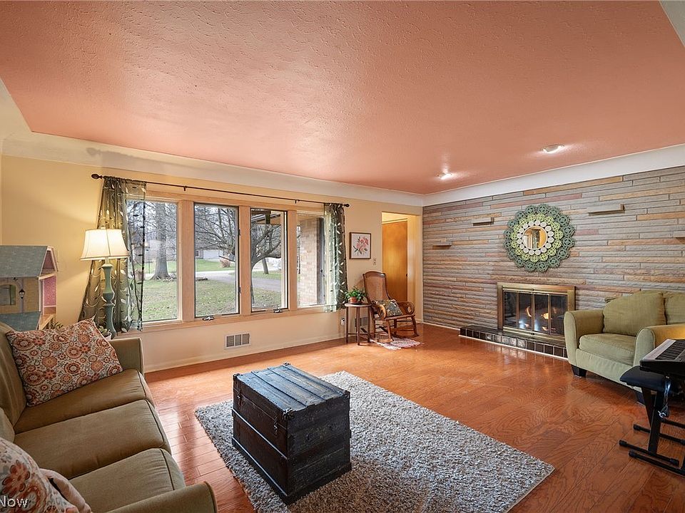 2441 Vezber Dr, Seven Hills, OH 44131 | Zillow
