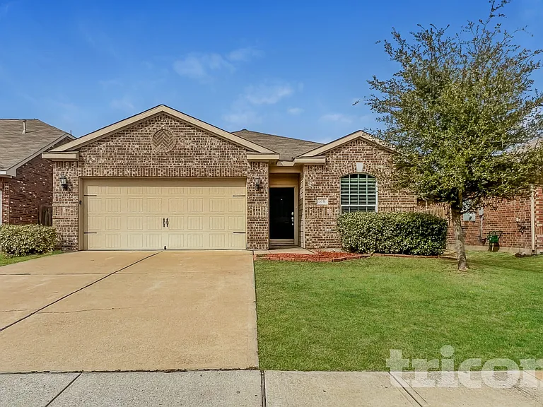 2031 Cone Flower Dr — Photo 1