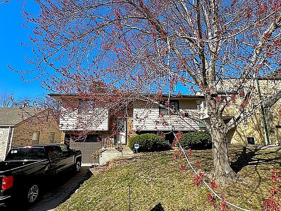 2nd image of 1810 Pawnee St