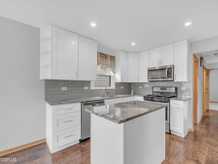 4043 N Wagner Ave — Photo 16