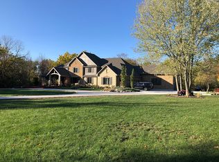 975 W Social Row Rd, Dayton, OH 45458