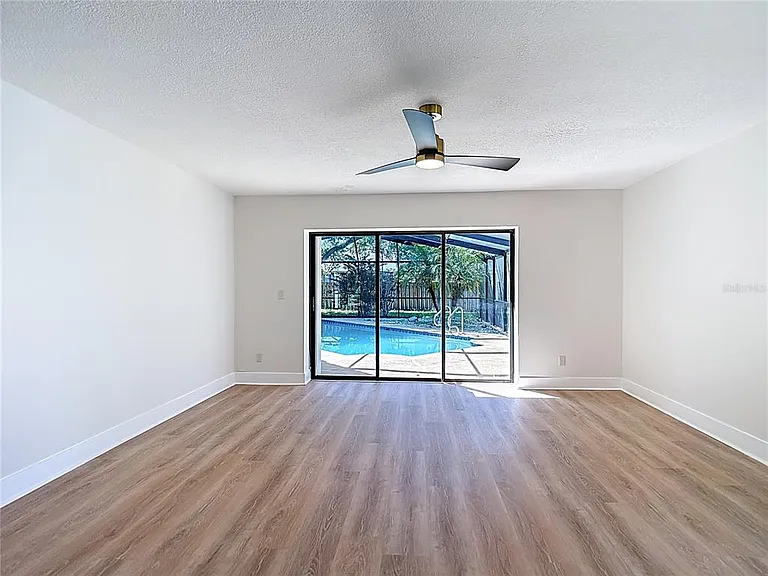 4072 Belmoor Dr — Photo 31
