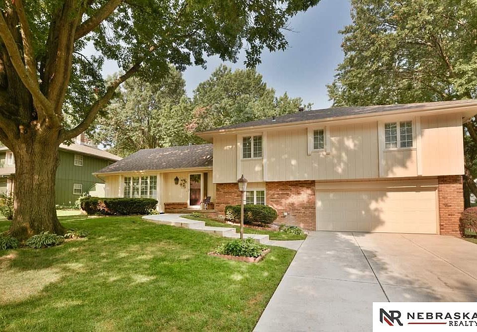 1st image of 1406 Holling Dr
