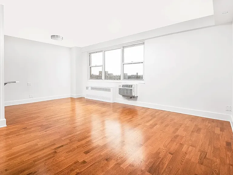 530 Neptune Ave #9 — Photo 1