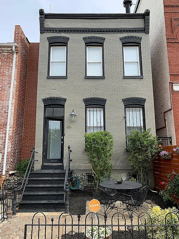 724 I St SE photo 1