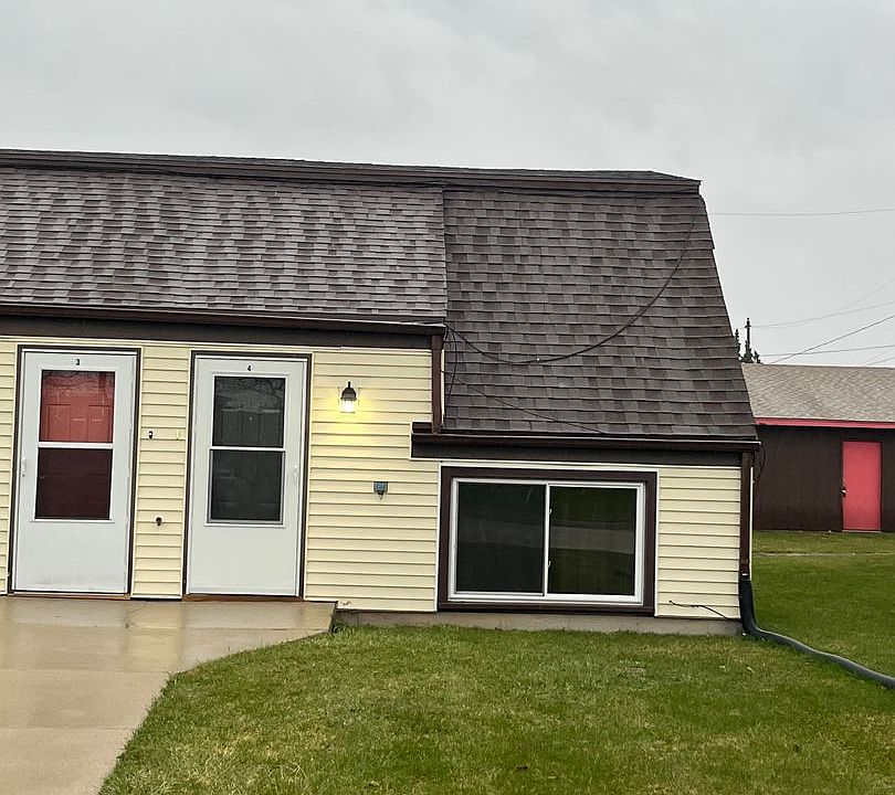 1st image of 555 Sandra Ln #4