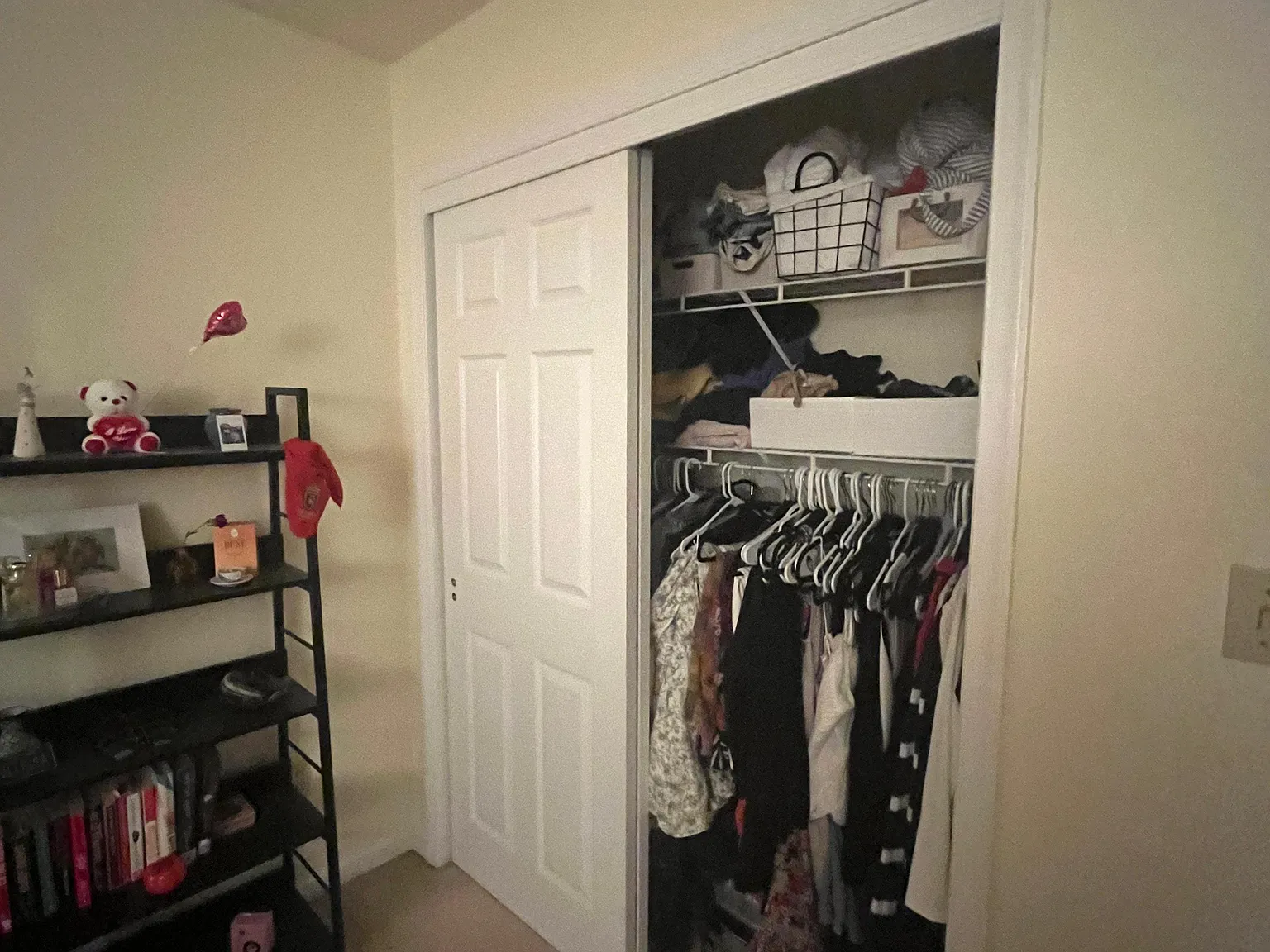 4 bed, 2.5 bath, 2736 sqft, $1,200 — Photo 3