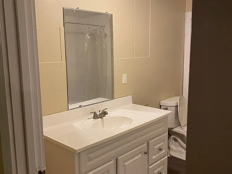 2302 Yellowstone St — Photo 9