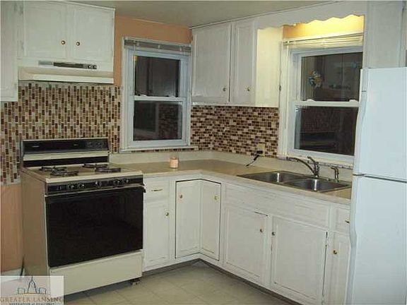 3rd image of 3018 W Michigan Ave