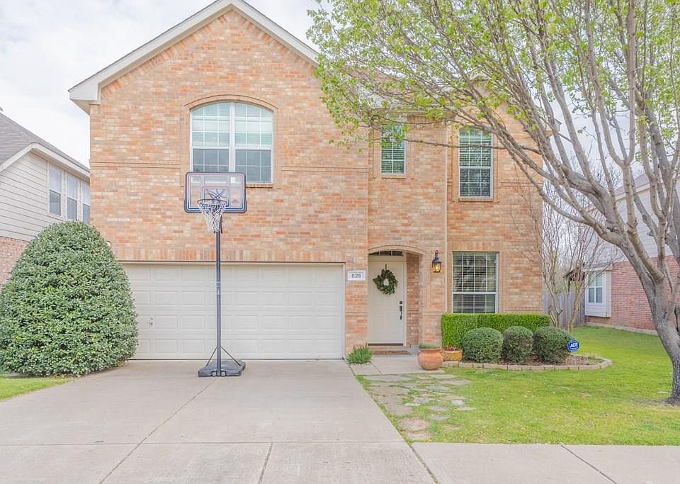 1st image of 825 Green Pond Dr