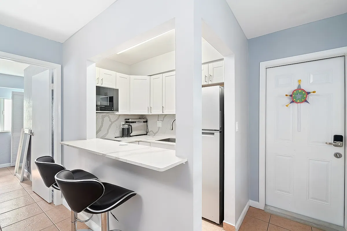 Kitchen - 1935 Cleveland St #BACK