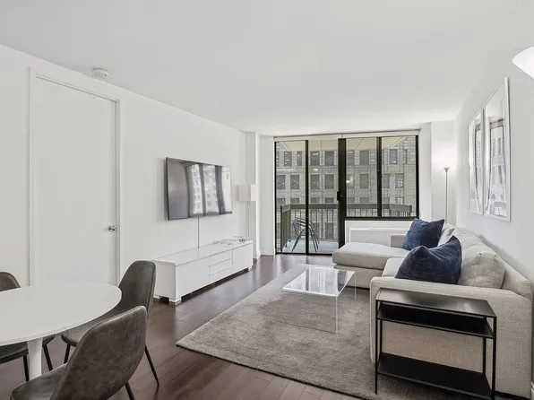 5 E 22nd St APT 9F, New York, NY 10010