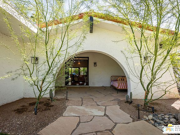 2nd image of 2739 Bonita Cir