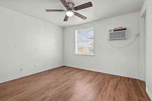 521 W Houston St #521 Photo 1