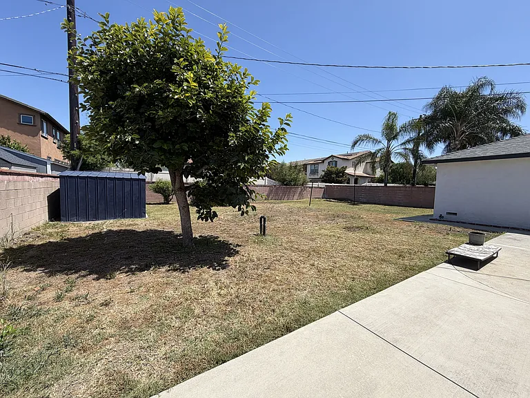 1433 E Larkwood St — Photo 36