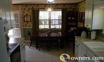 Dining area in kitchen