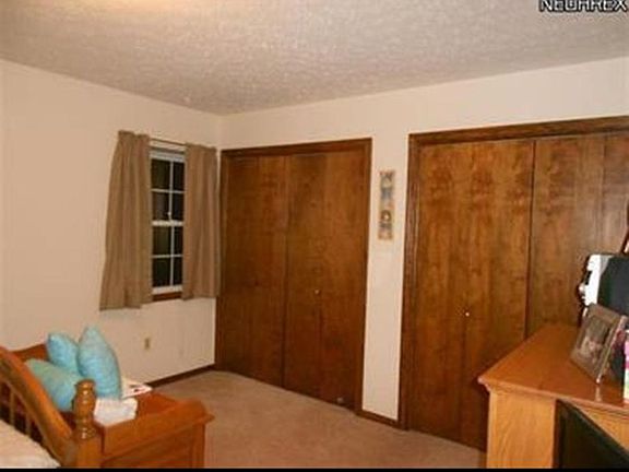 4th image of 105 Oakmont Ct