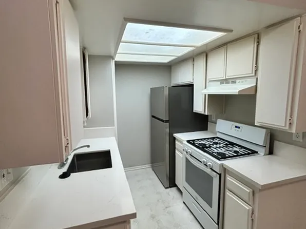 13740 Vanowen St APT 104, Van Nuys, CA 91405